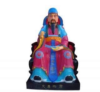 鑄銅雕塑和玻璃鋼雕塑的區(qū)別都有哪些？