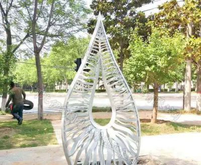 戶外不銹鋼鏤空白色水滴雕塑