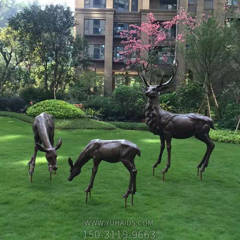 不銹鋼仿銅戶外景區(qū)梅花鹿雕塑