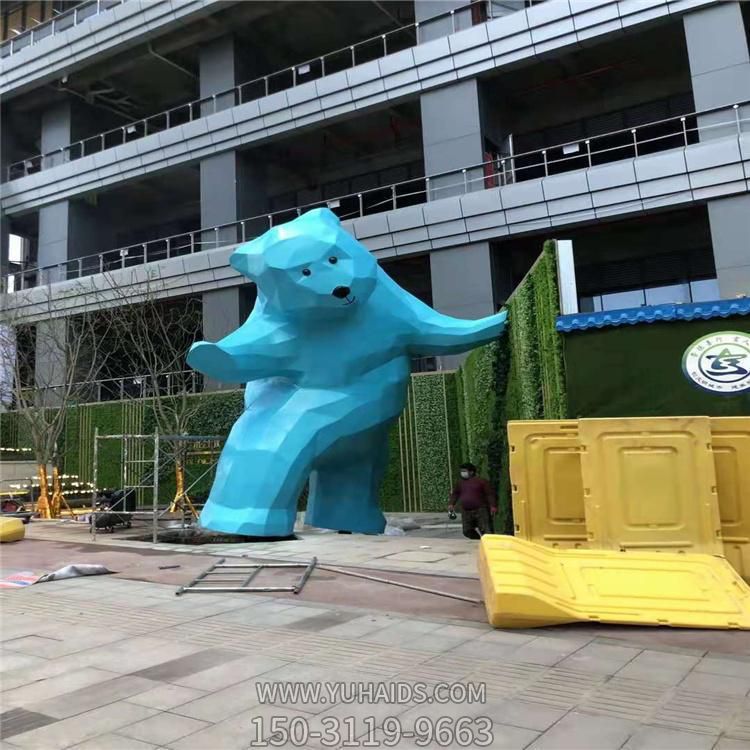 商場(chǎng)大廈戶外玻璃鋼卡通幾何大型熊雕塑
